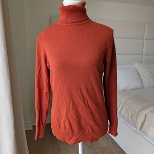 Context Women's Vibrant Orange Turtleneck Sweater